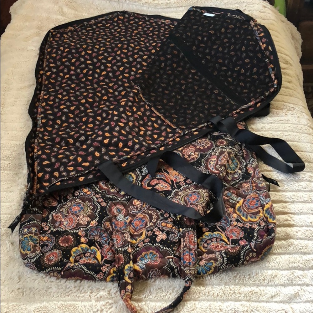 VERA BRADLEY GARMENT TRAVEL BAG
